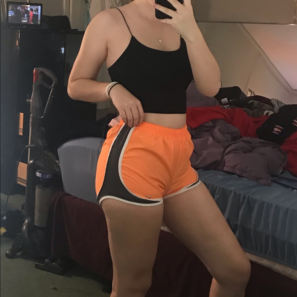 Shorts - Picture 2 of 3